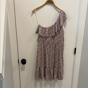 Heatherly Floral Ruffle One-Shoulder mini dress size large